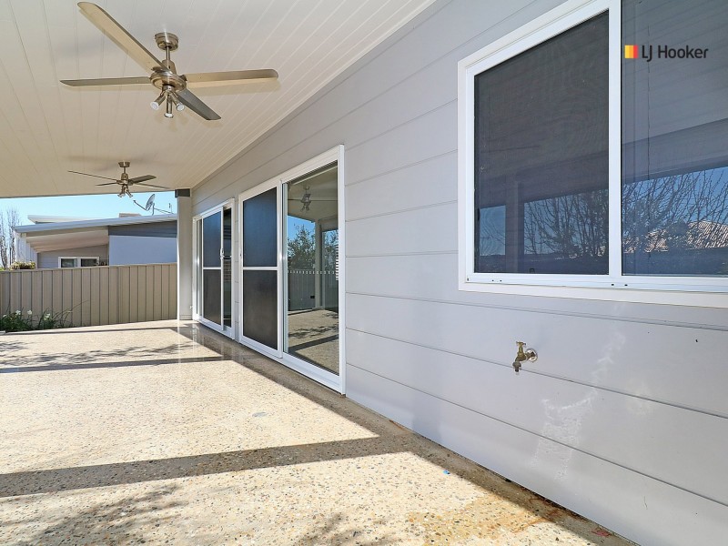 4A Park Place, Lloyd NSW 2650