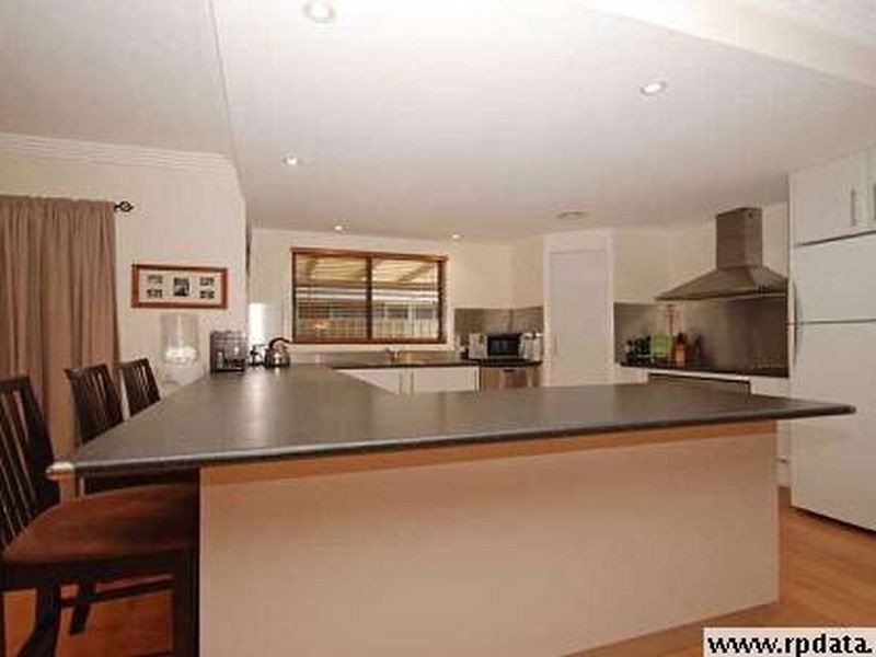 10 Adjin Street, Mount Austin NSW 2650