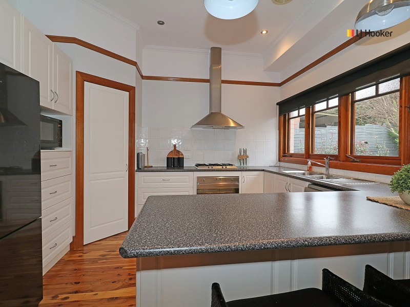 58 Railway Street, Turvey Park NSW 2650