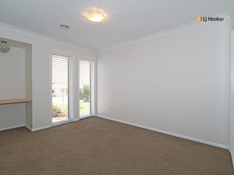 51 Strickland Drive, Boorooma NSW 2650