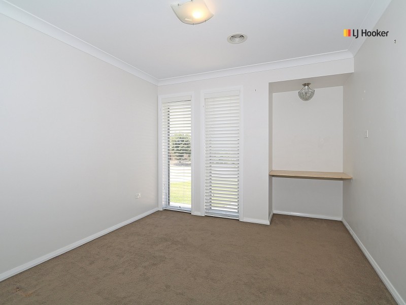 51 Strickland Drive, Boorooma NSW 2650