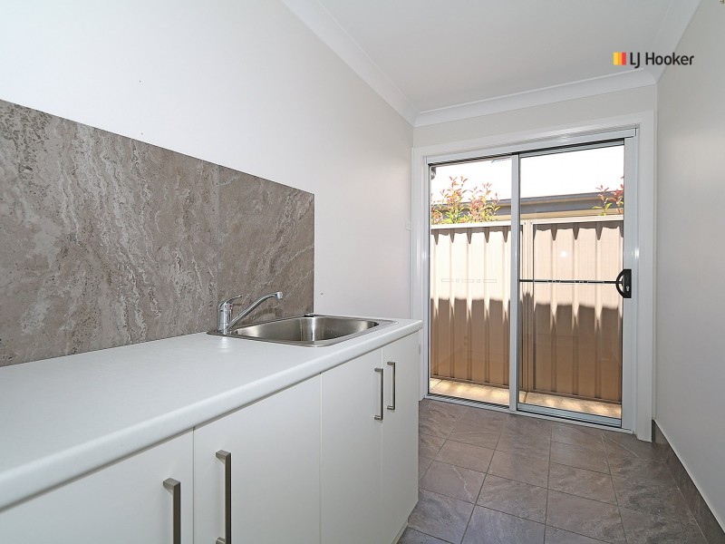 51 Strickland Drive, Boorooma NSW 2650