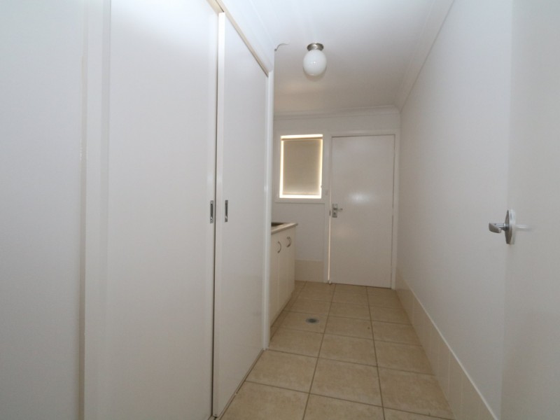 6 Auderdale Close, Bourkelands NSW 2650