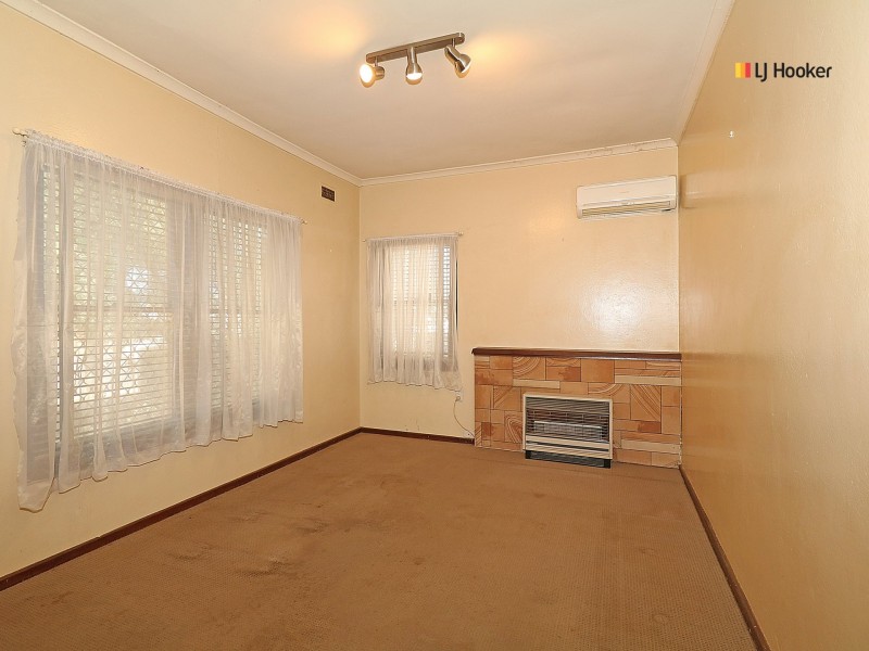 93 Fernleigh Road, Turvey Park NSW 2650