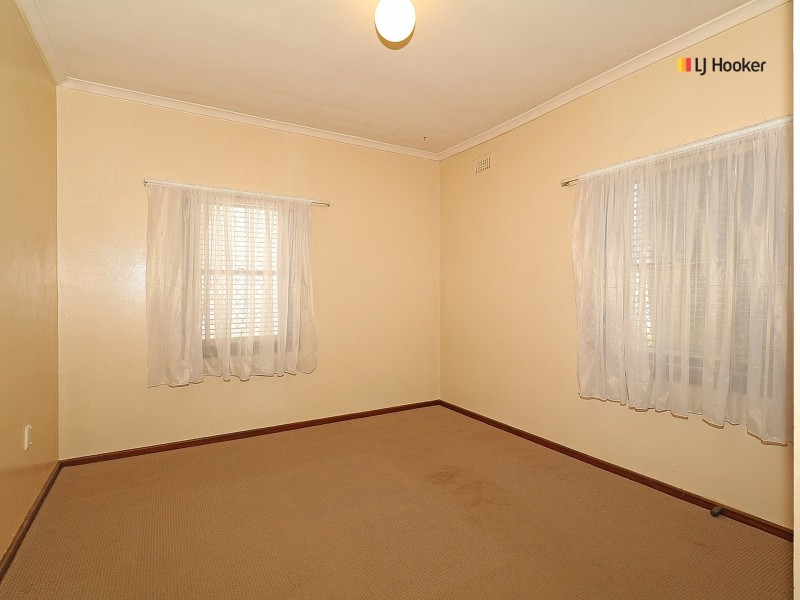 93 Fernleigh Road, Turvey Park NSW 2650