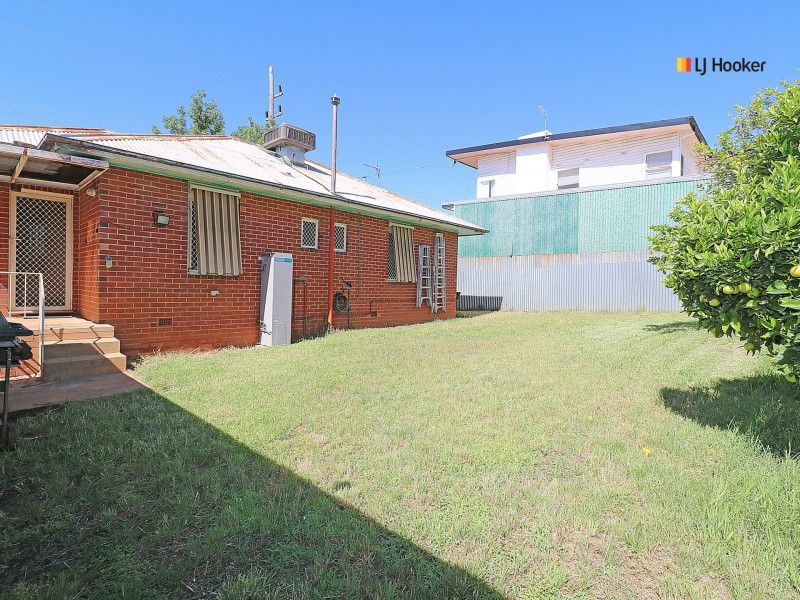 93 Fernleigh Road, Turvey Park NSW 2650