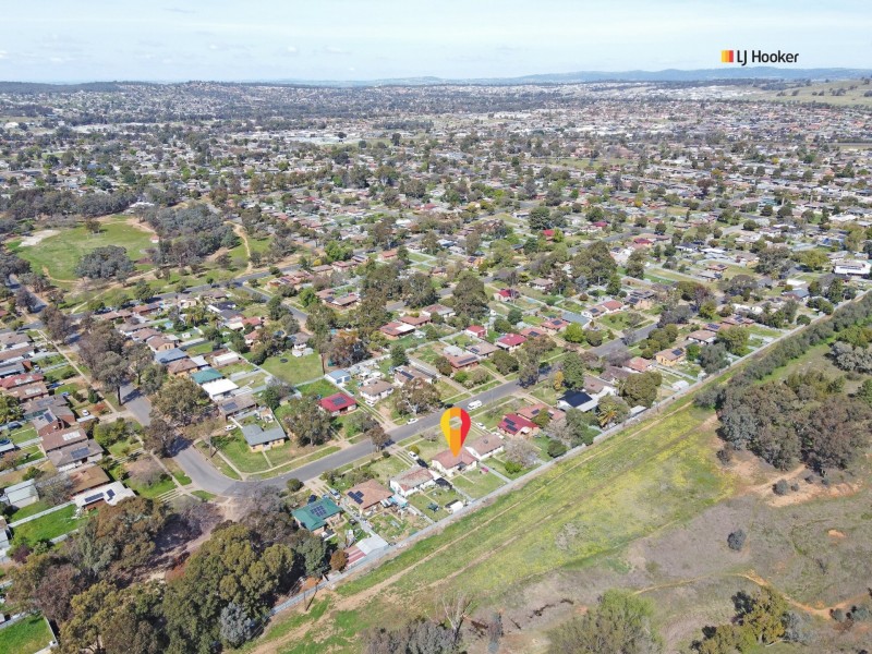 42 Adams Street, Ashmont NSW 2650