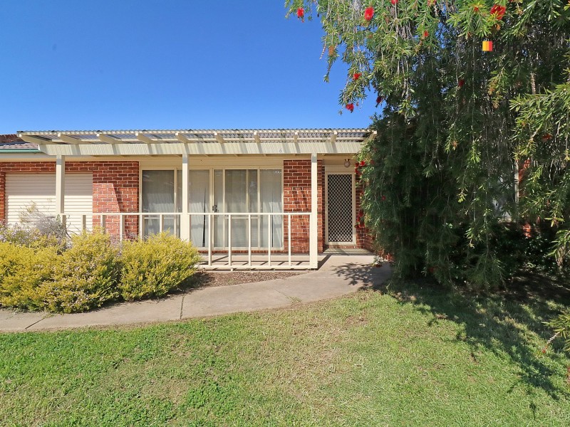 16 Bentley Place, Wagga Wagga NSW 2650