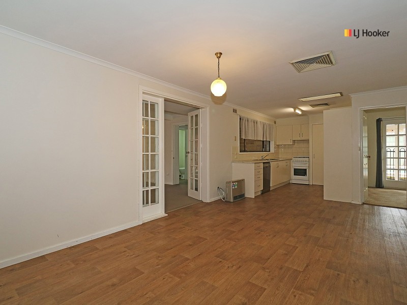 42 Brunskill Road, Lake Albert NSW 2650