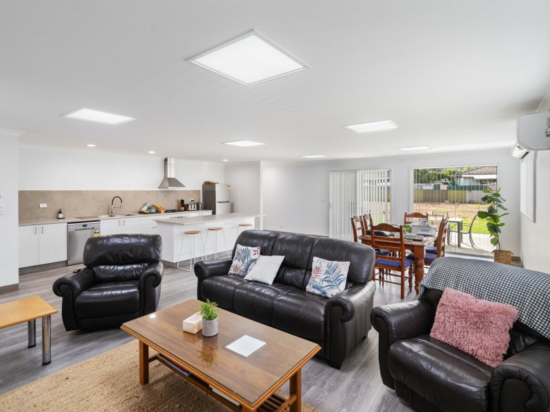 42 Cutler Avenue, Kooringal NSW 2650