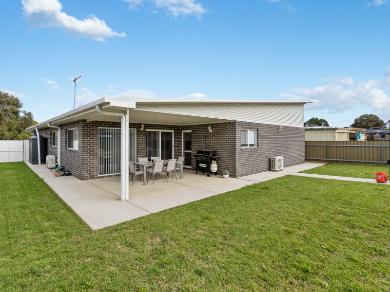 42 Cutler Avenue, Kooringal NSW 2650