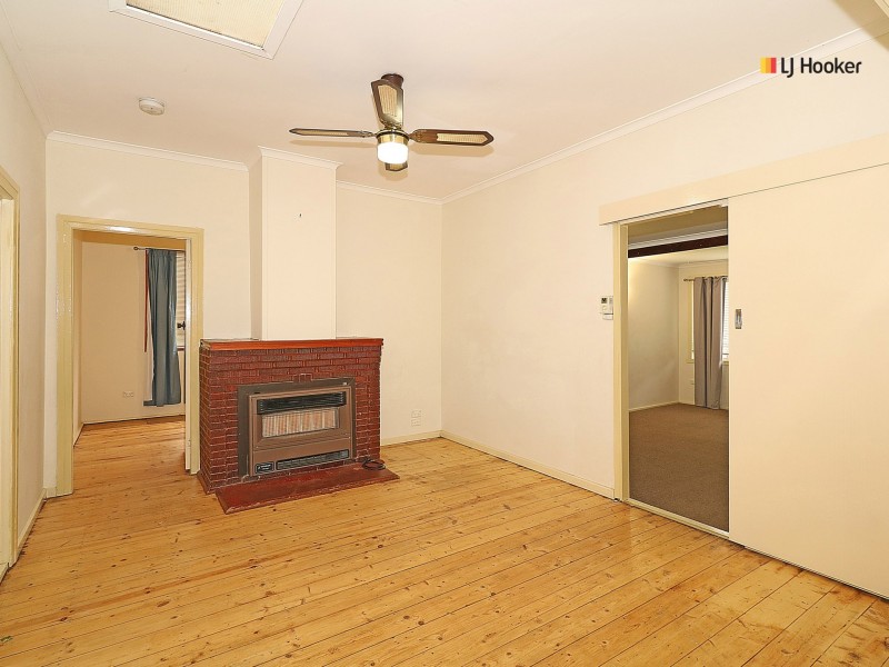 152 Fernleigh Road, Mount Austin NSW 2650