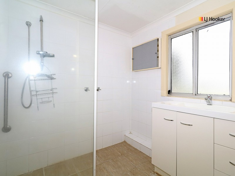 152 Fernleigh Road, Mount Austin NSW 2650