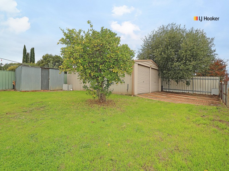 152 Fernleigh Road, Mount Austin NSW 2650