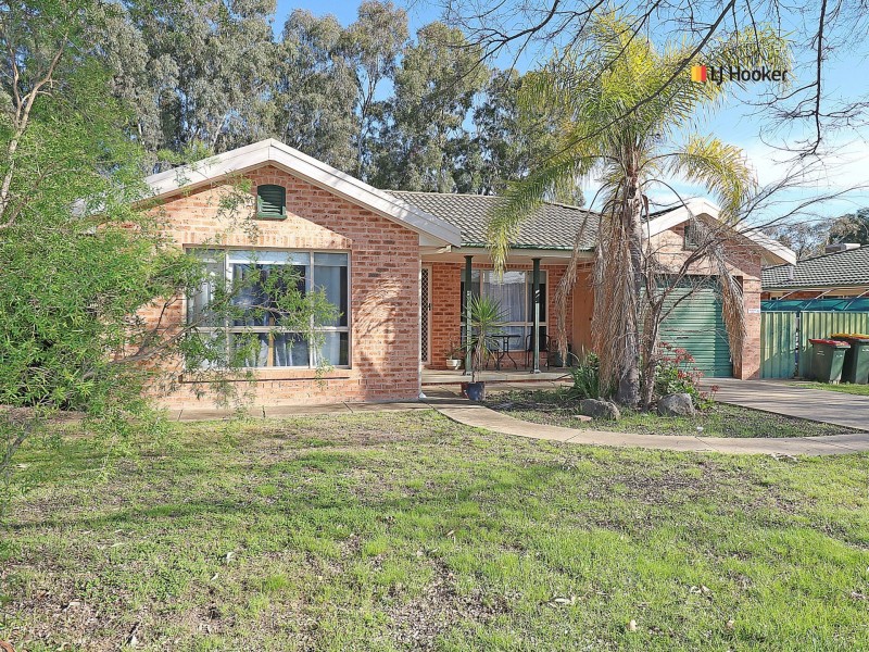 19 O’Connor Street, Tolland NSW 2650