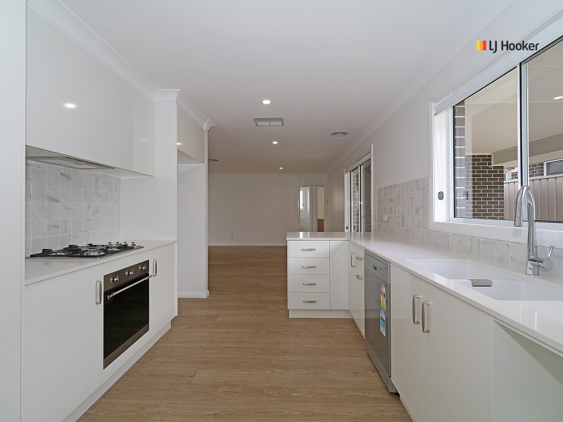77 Jumbuck Drive, Gobbagombalin NSW 2650
