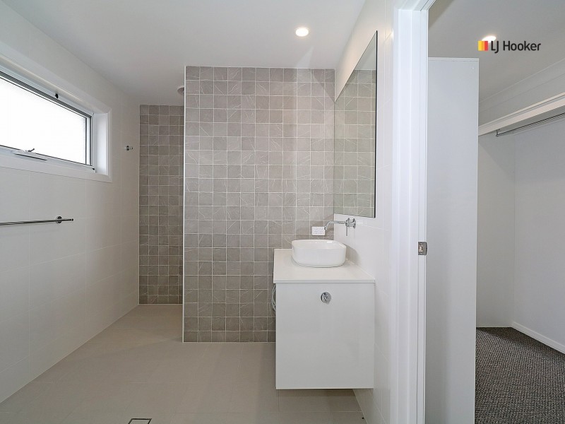 77 Jumbuck Drive, Gobbagombalin NSW 2650