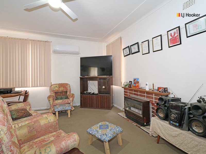 3 Phillip Avenue, Mount Austin NSW 2650
