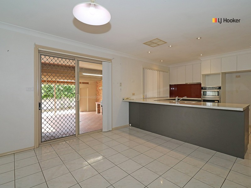 18 Lamilla Street, Glenfield Park NSW 2650