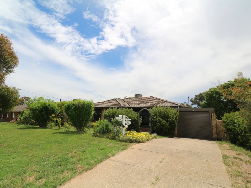 26 Mallory Street, Ashmont NSW 2650