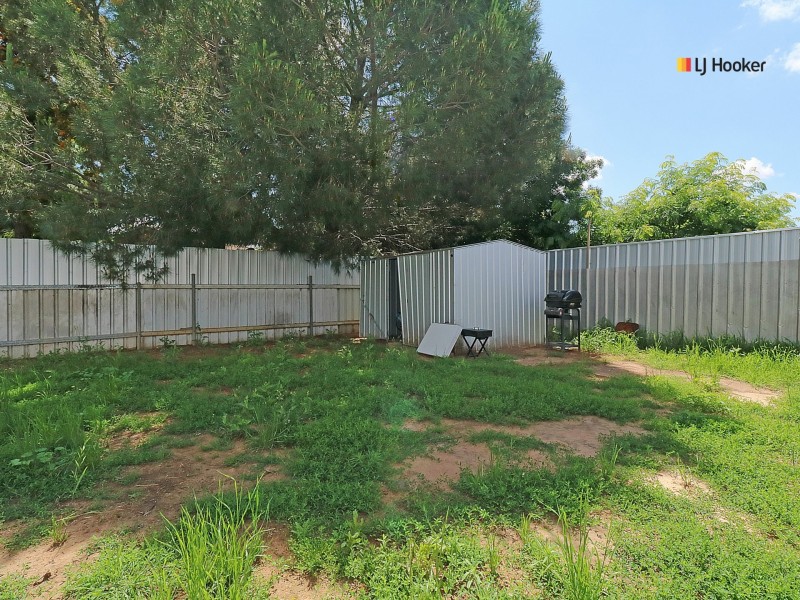 12 Dennis Crescent, Tolland NSW 2650