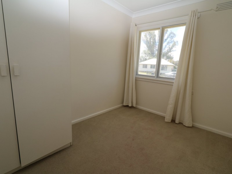 26 Mckell Avenue, Mount Austin NSW 2650