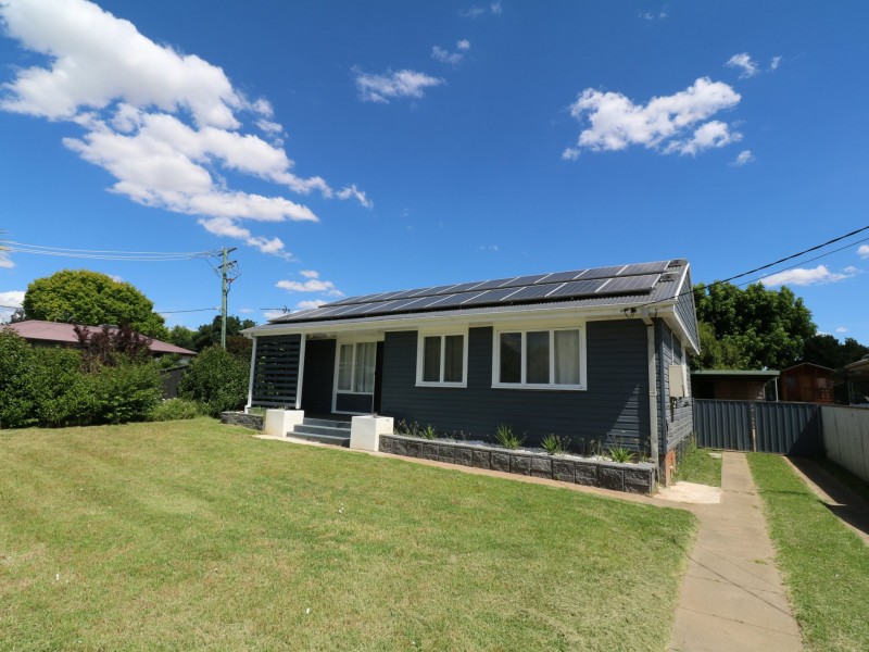 26 Mckell Avenue, Mount Austin NSW 2650