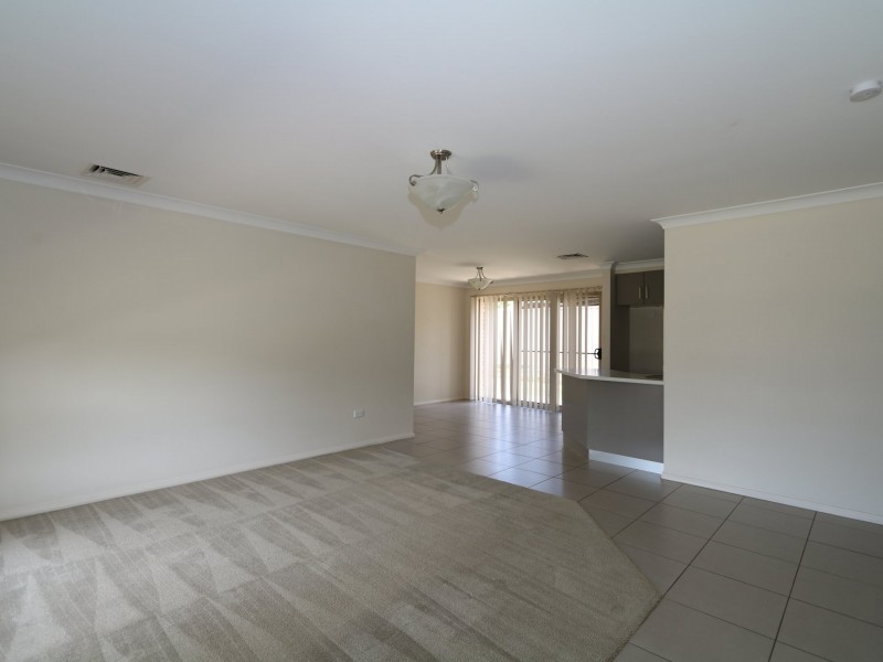 2/20 Wellington, Tatton NSW 2650