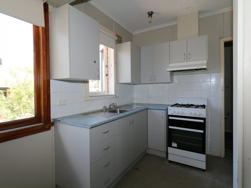 2 Immarna Place, Kooringal NSW 2650