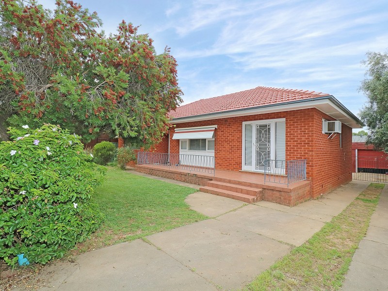 4 Trevor Street, Turvey Park NSW 2650