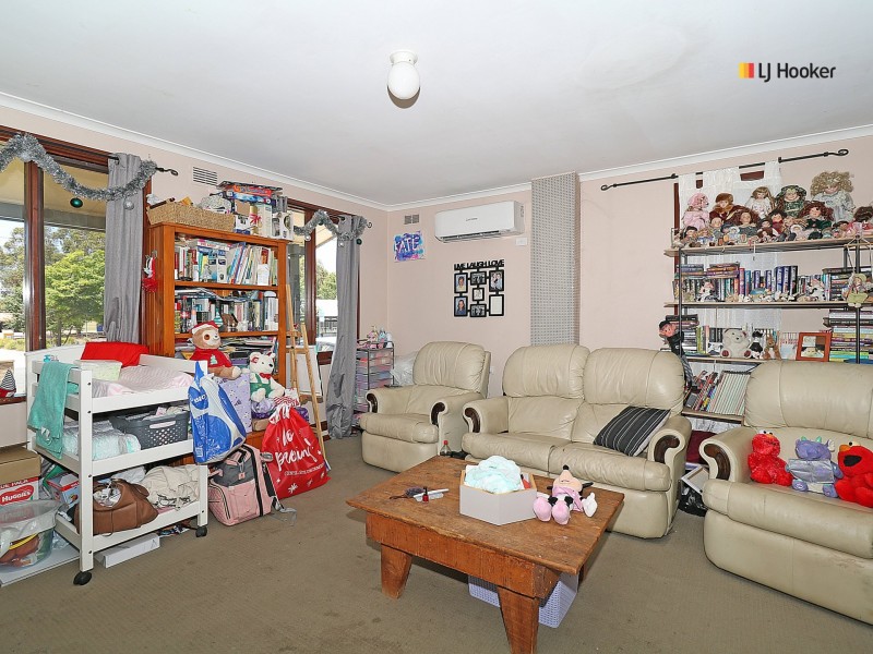 34 Bruce Street, Tolland NSW 2650