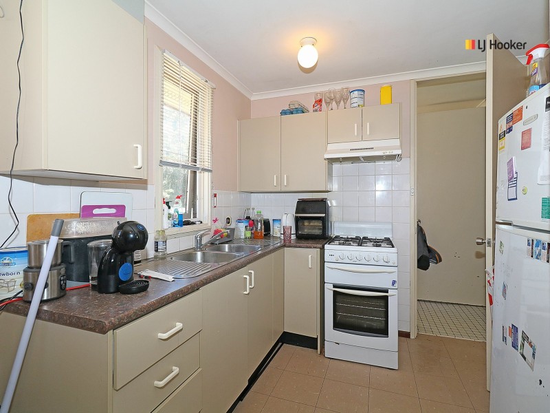 34 Bruce Street, Tolland NSW 2650