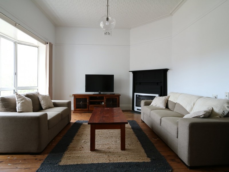 129 Gurwood Street, Wagga Wagga NSW 2650