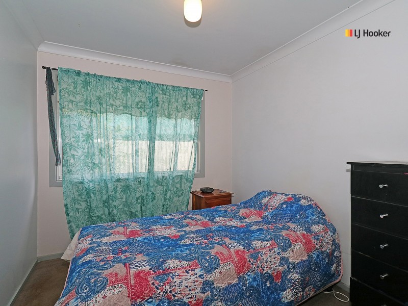 16 Jeeba Place, Glenfield Park NSW 2650