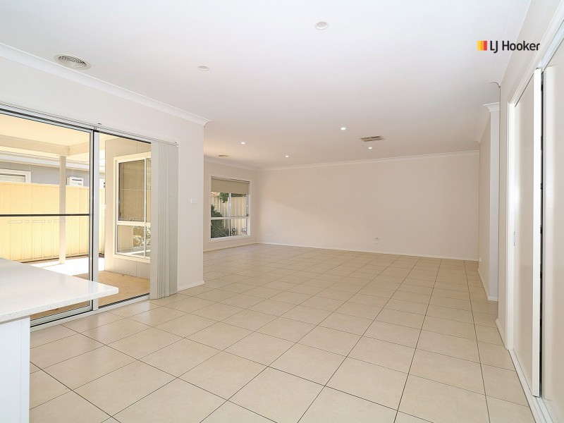 2/28A Darlow Street, Wagga Wagga NSW 2650
