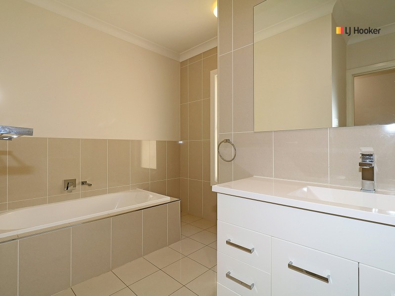 2/28A Darlow Street, Wagga Wagga NSW 2650
