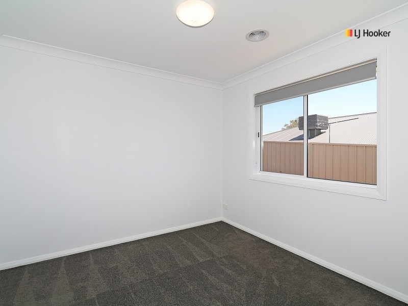 6 Fenner Drive, Lloyd NSW 2650