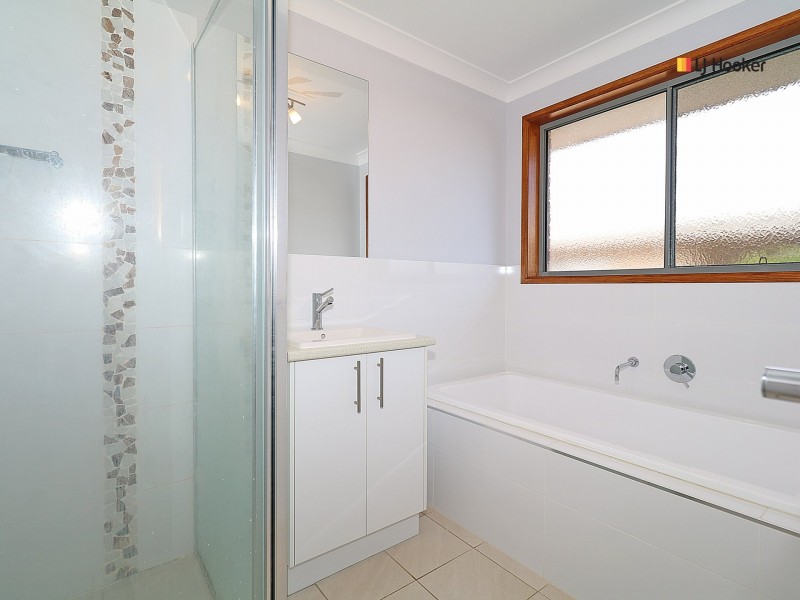 20 Maitland Drive, Estella NSW 2650