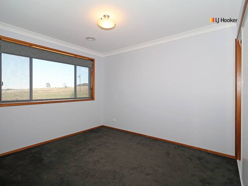 20 Maitland Drive, Estella NSW 2650