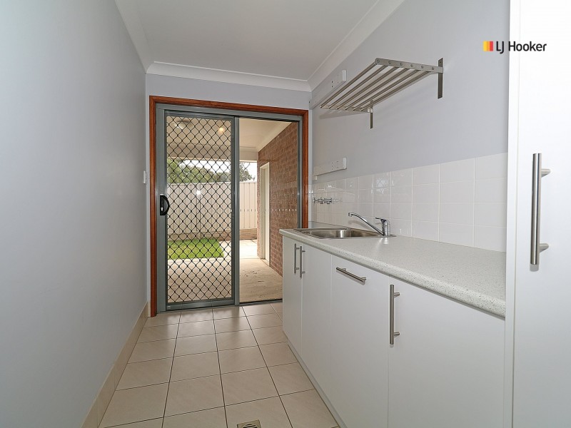 20 Maitland Drive, Estella NSW 2650