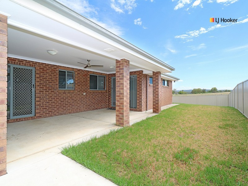 20 Maitland Drive, Estella NSW 2650