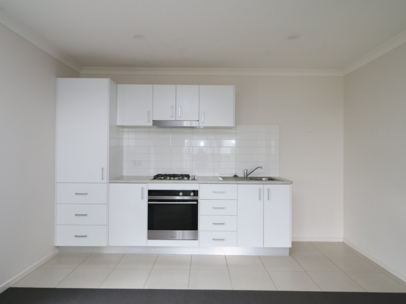 8B Paperbark Drive, Forest Hill NSW 2651