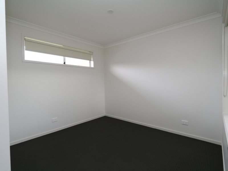 8B Paperbark Drive, Forest Hill NSW 2651
