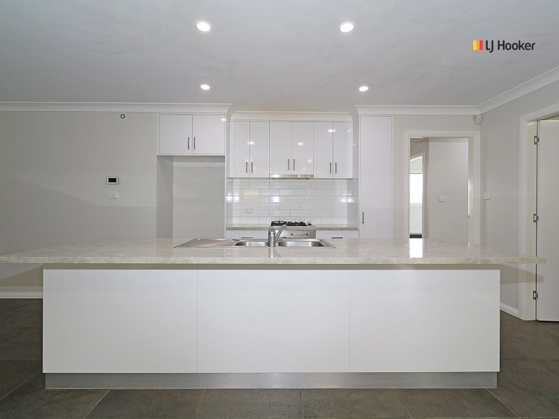 7 Cunjegong Loop, Gobbagombalin NSW 2650