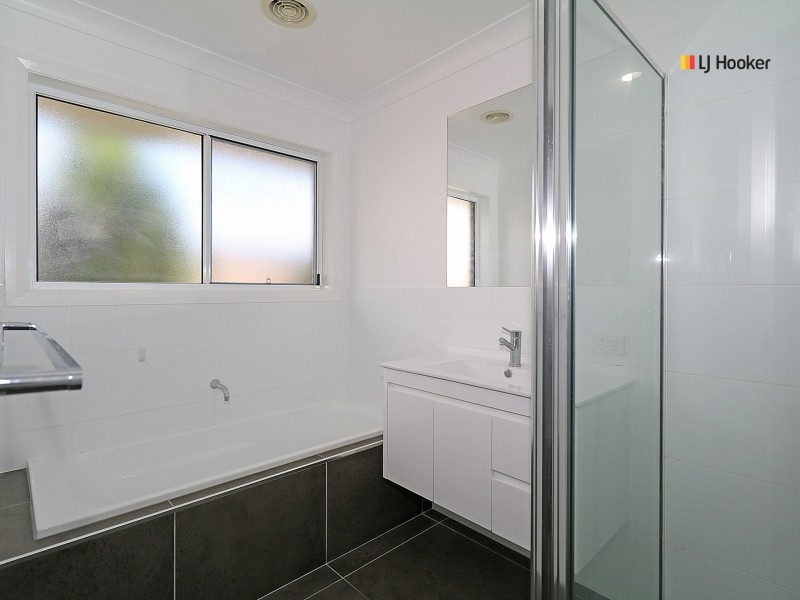 7 Cunjegong Loop, Gobbagombalin NSW 2650