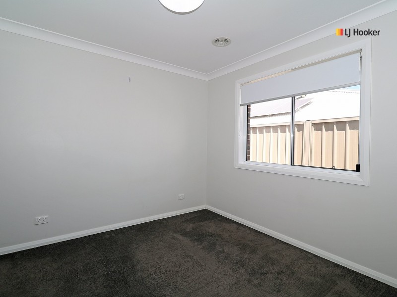 7 Cunjegong Loop, Gobbagombalin NSW 2650
