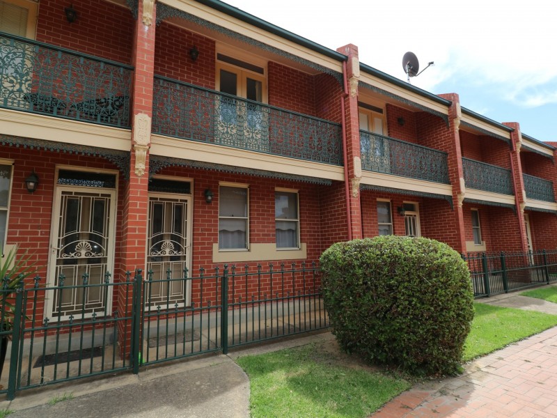 5/11 Crampton Street, Wagga Wagga NSW 2650