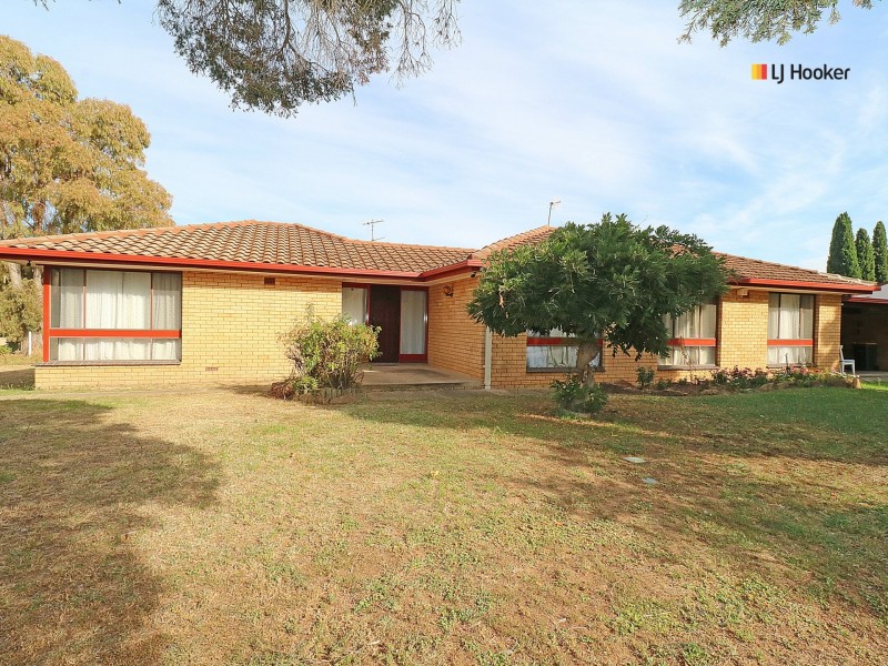 1 Coyne Street, Mount Austin NSW 2650