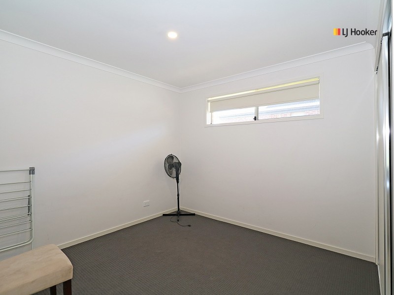 8 Paperbark Drive, Forest Hill NSW 2651