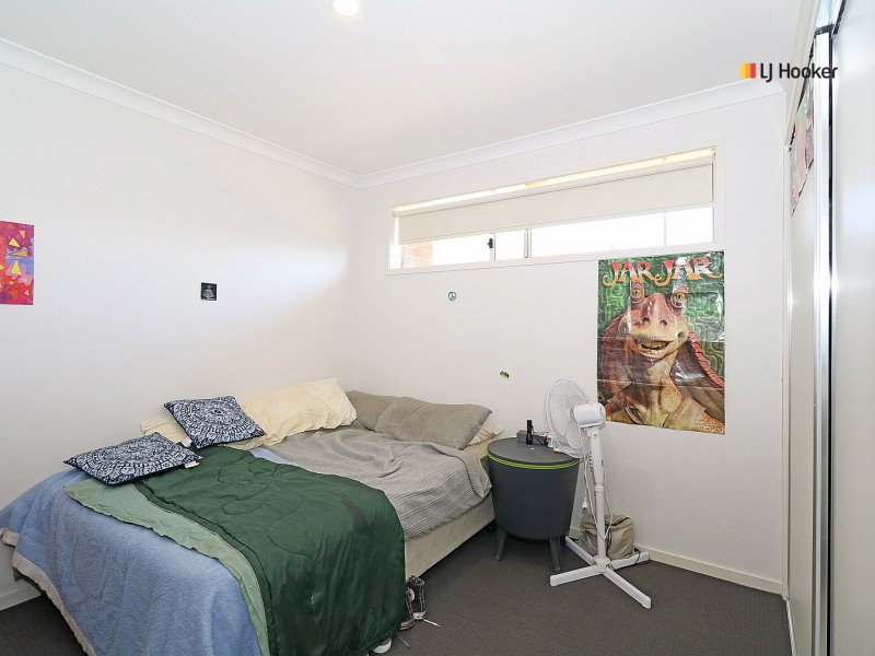 8 Paperbark Drive, Forest Hill NSW 2651